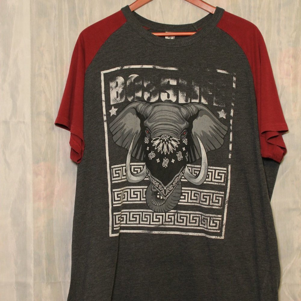 Men's T-Shirt Size 3X  ❤️